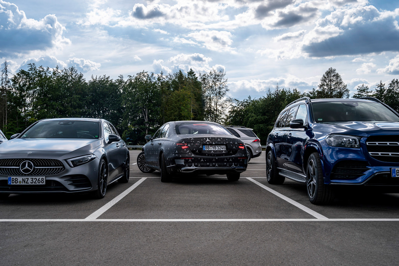 360度カメラ付きアクティブパーキングアシスト