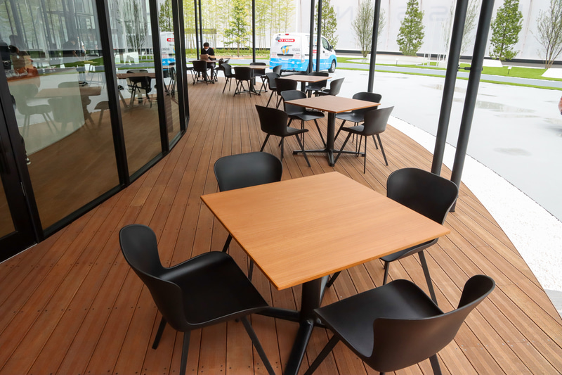 テラス席もある