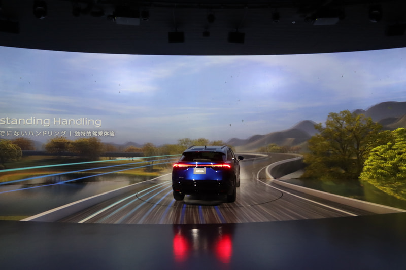 「ARIYA SHOW」ではリアルなアリアと映像が融合してアリアの魅力を伝える