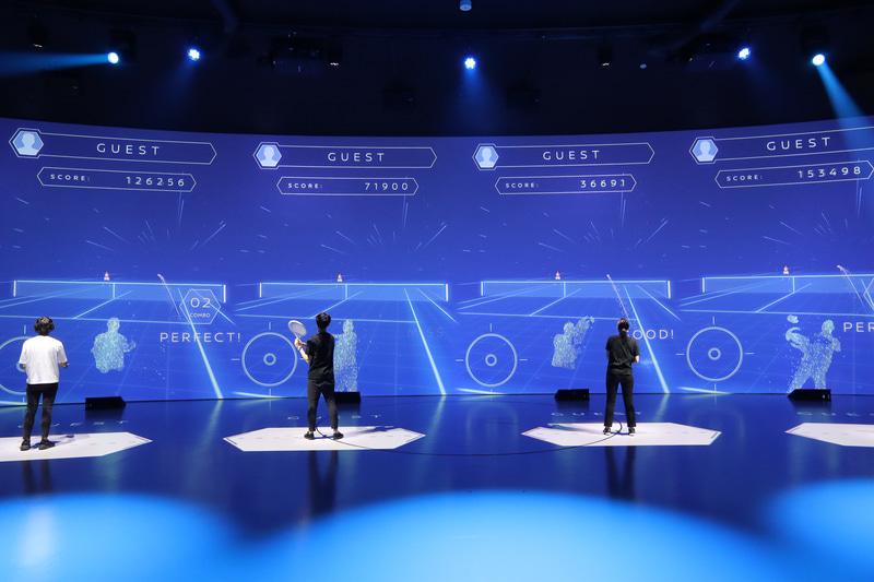 「NAOMI BEATS」は大坂なおみ選手が打つ200km/hというサーブを打ち返すゲーム。予約制でゲームに参加可能