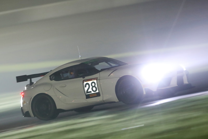 各車夜間のテスト走行も実施