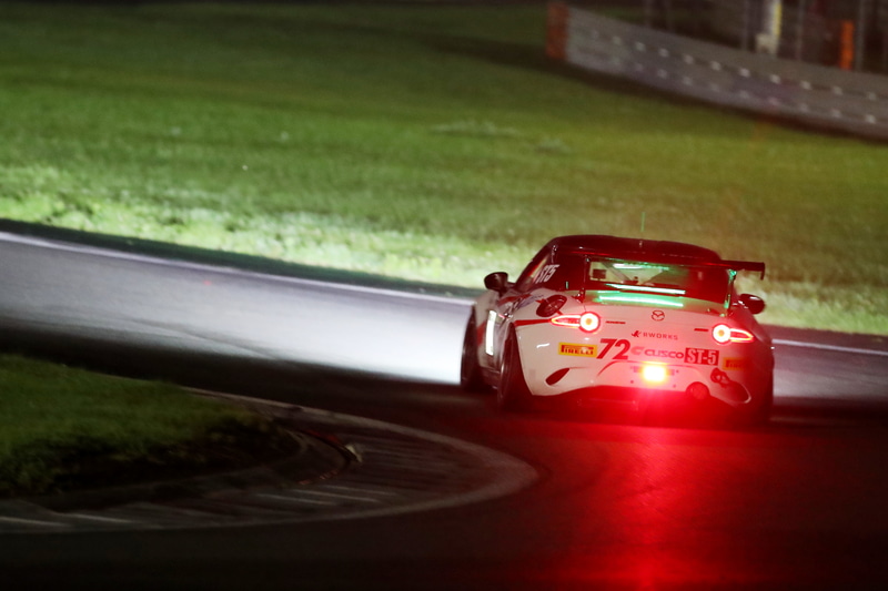 各車夜間のテスト走行も実施