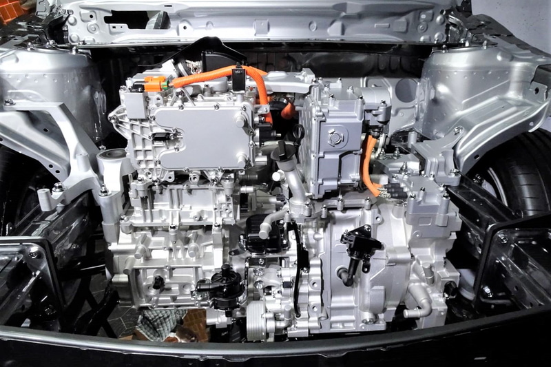 右下がロータリーエンジン