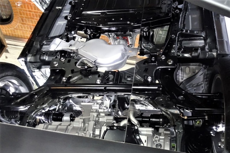 e-TPVのマフラー部。鏡に映っているもので左右が反転している