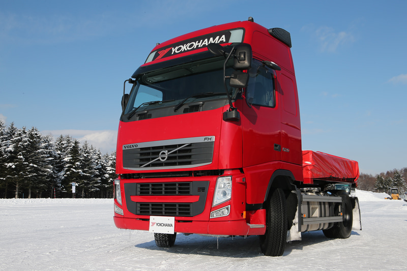 トラクターヘッドへの装着例