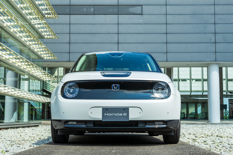 コンパクトサイズの新型EV「Honda e」