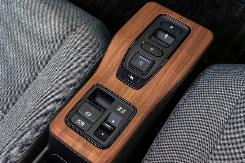 シフトはボタン式