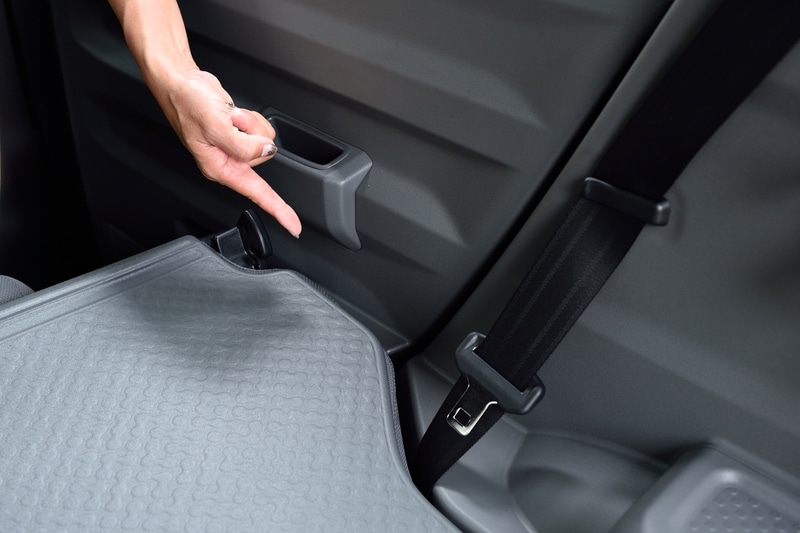 リアシートを倒すとドアパネルとの隙間がほぼなくなり、ギリギリまで荷物を積むことができるのも特徴的