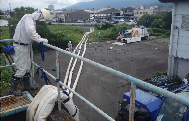 福岡県は<a href="https://www.pref.fukuoka.lg.jp/site/chiji-top/honbukaigi-r2-0707.html" class="n" target="_blank">福岡県災害対策本部会議（第2回）</a>にて排水ポンプ車の活動を報告している