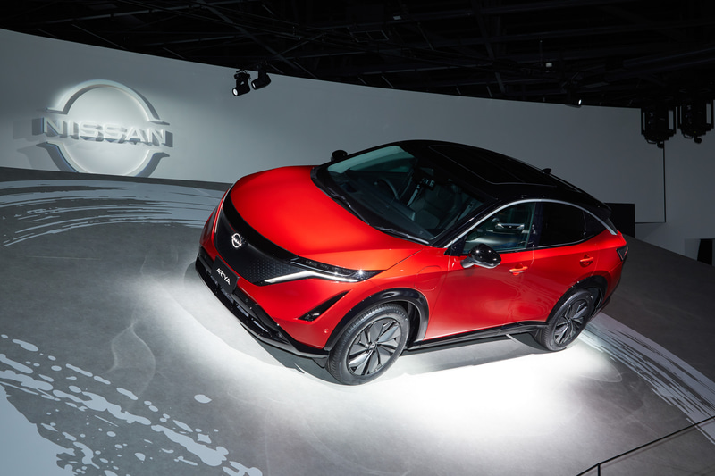 新型クロスオーバーEV（電気自動車）「アリア」
