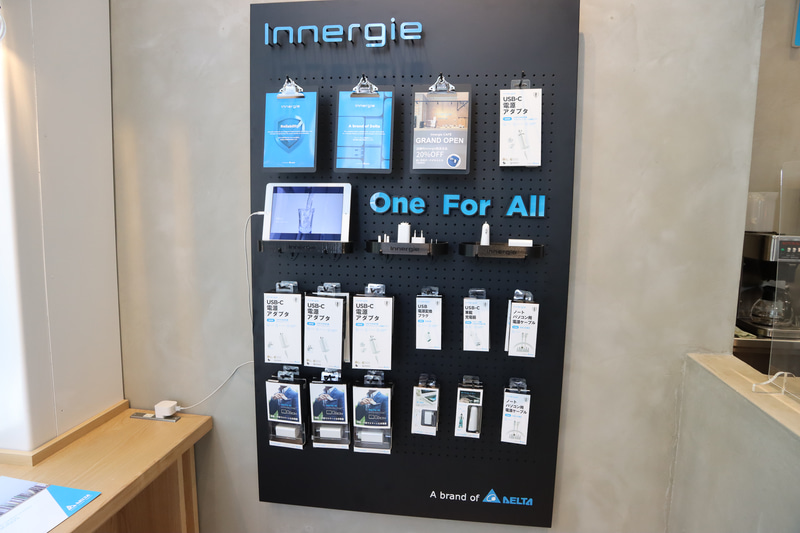 実際の製品の展示・販売も行なわれる