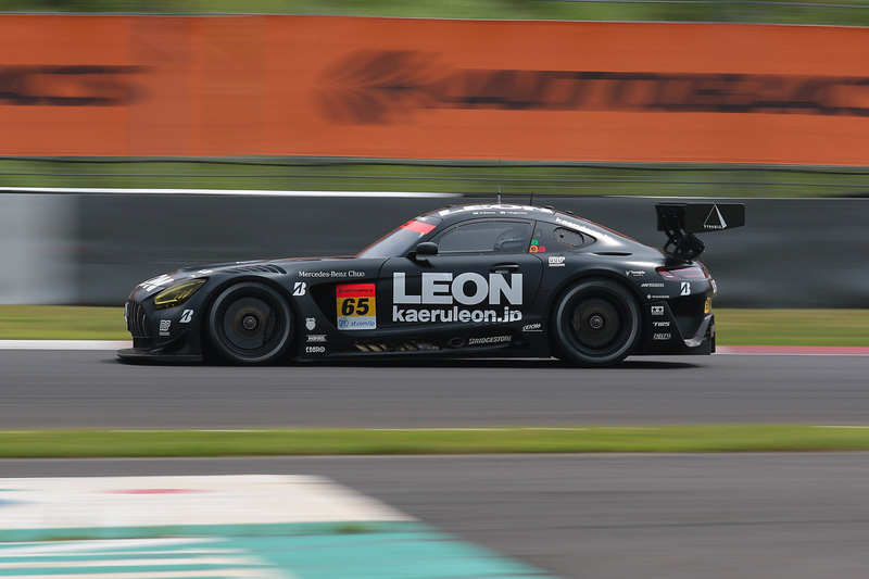5位は65号車 LEON PYRAMID AMG（蒲生尚弥/菅波冬悟組、BS）