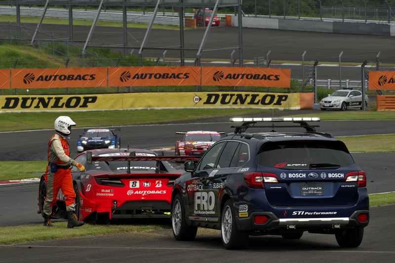 8号車はFROによって位置を変更。その後は自走可能となった