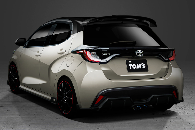 フロント、サイド、リアのディフューザーをセットにした「スタイリングパーツセット」はFRP素地19万円（税別）、塗装済み28万円（税別）