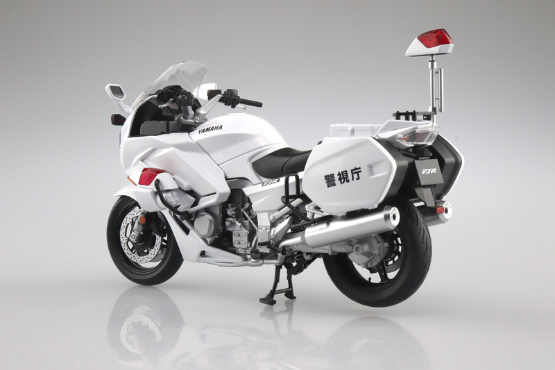 YAMAHA FJR1300P 白バイ（警視庁）リアビュー