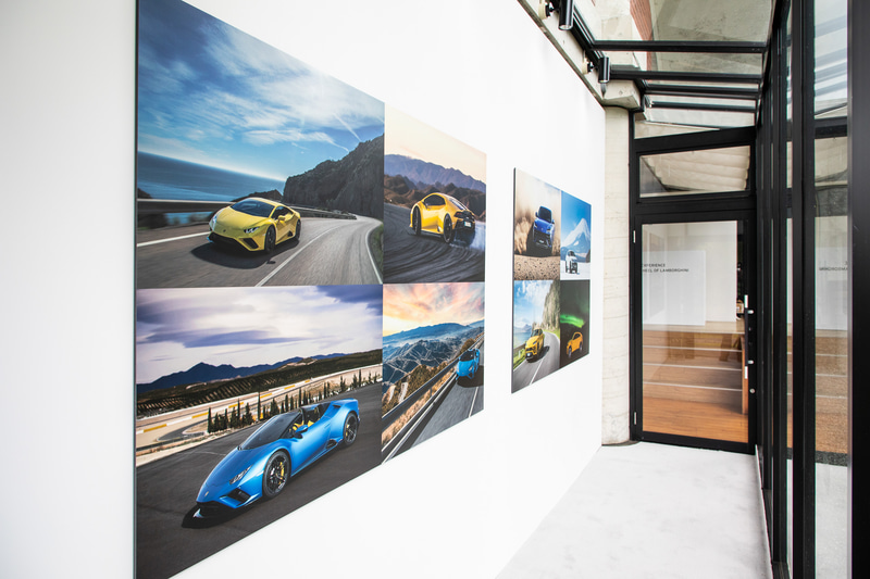 会場ではウラカン EVO RWD、ウルスが展示されるとともに、歴代ランボルギーニの写真も飾られるなど、ランボルギーニ一色に