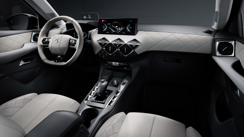 DS 3 CROSSBACK E-TENS室内