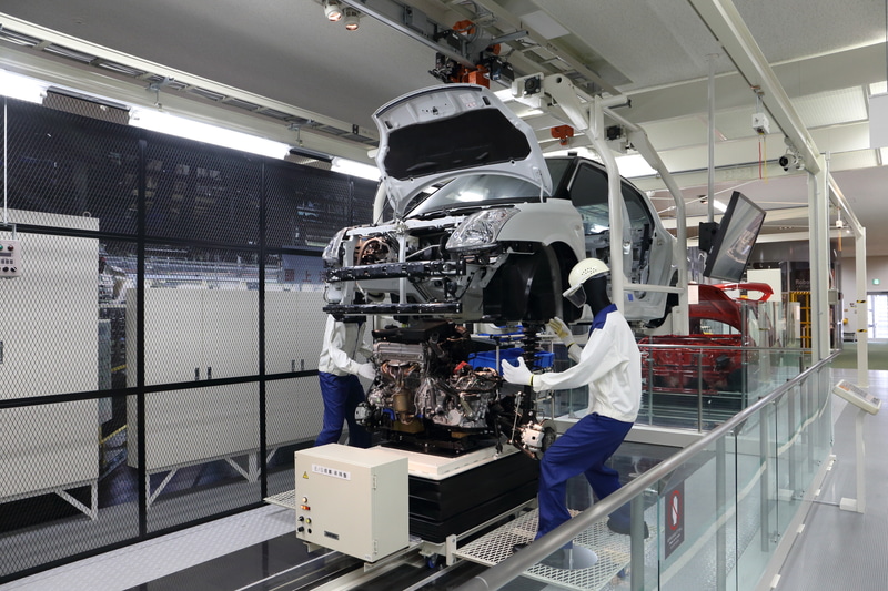 社会科見学の締めは生産ラインです