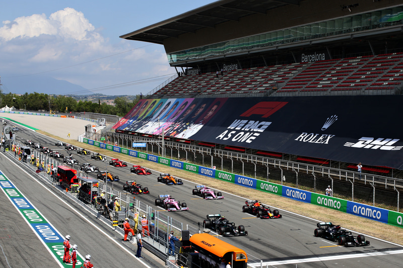 レースのスタートシーン　（c）Getty Images / Red Bull Content Pool