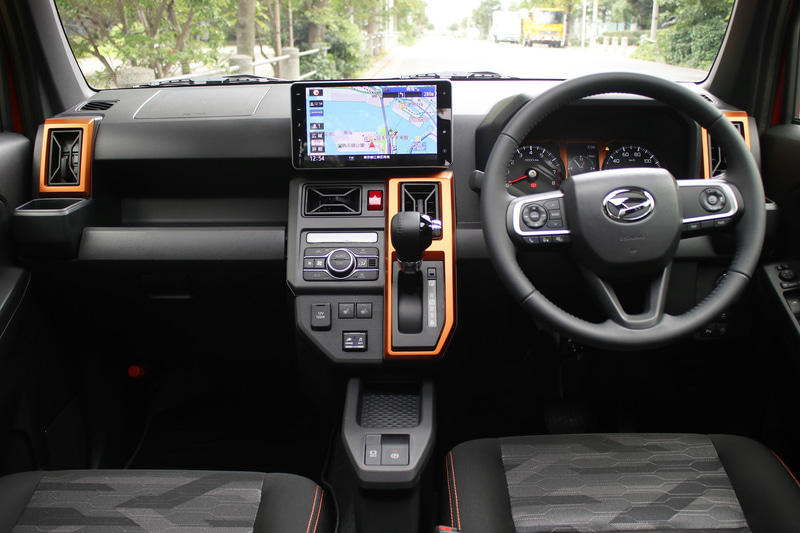 新型軽クロスオーバー「タフト」のインテリア