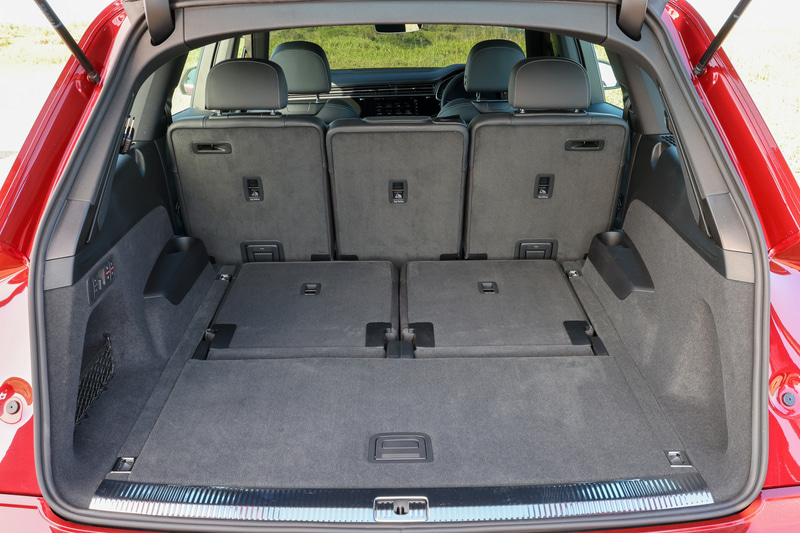 新型「Q7」のラゲッジスペース