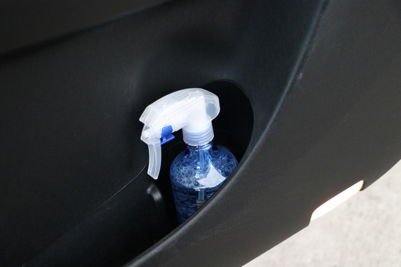 夏の車内は40度を超えることが多々あるし、降雪エリアも冬場は凍結の可能性があるので保管場所には注意が必要