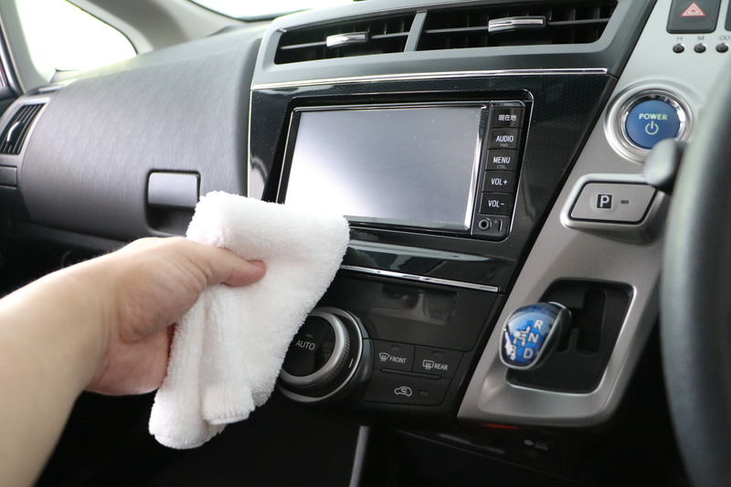 オーディオ、カーナビ、エアコンスイッチ