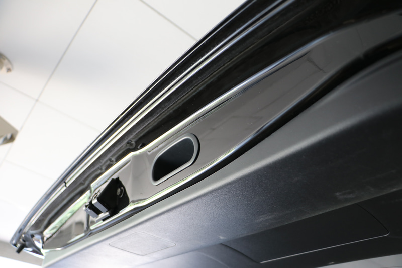 見落としがちなトランクの取っ手も