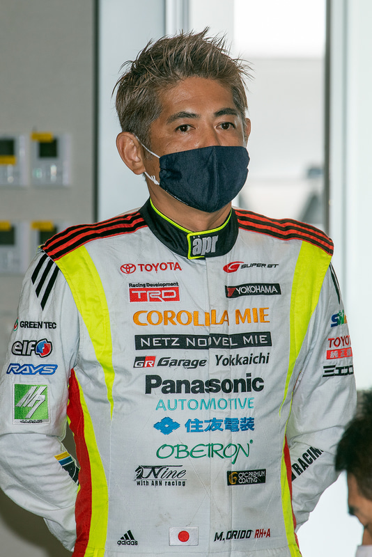 TOYOTA GR SPORT PRIUS PHV apr GTのドライバー、織戸学選手