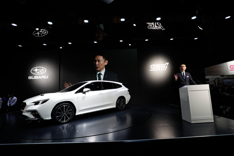 新型レヴォーグ プロトタイプ STI Sportが公開された東京オートサロン2020のスバルブースの様子