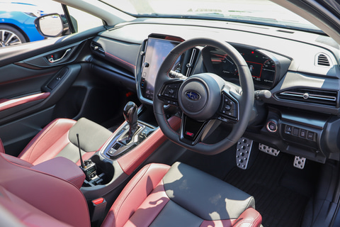 スバルの新型「レヴォーグ」のデジタルコクピット 「アイサイトX」仕様