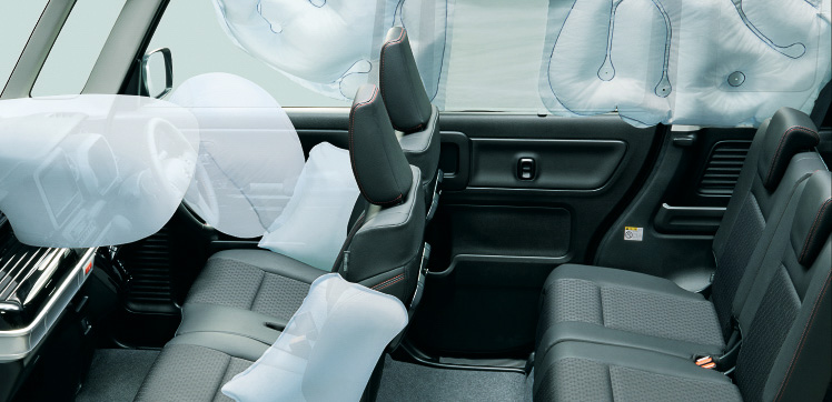 運転席・助手席SRSエアバッグ＆フロントシートSRSサイドエアバッグに加え、SRSカーテンエアバッグを標準装備化。画像はスペーシア カスタムのイメージ