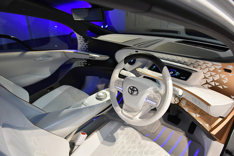 東京モーターショー 2019で公開された4人乗りのEV「LQ」