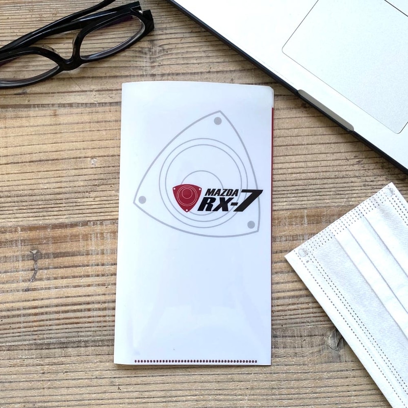 半分に折りたためる構造