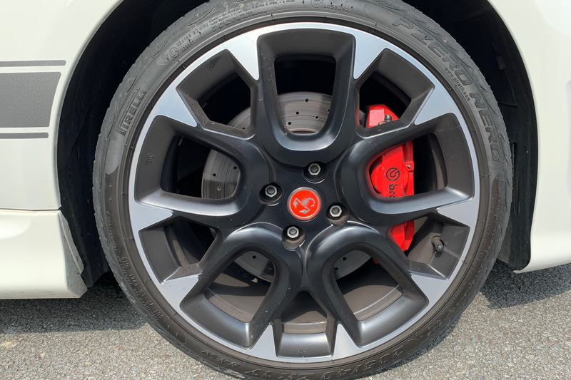 コンペティツィオーネの大径ブレーキ