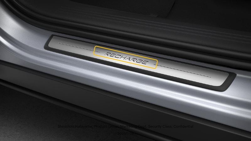今回試乗した車両はエンブレムが従来の「Inscription（インスクリプション）」のままだったが、今後は「RECHARGE（リチャージ）」へと変更される