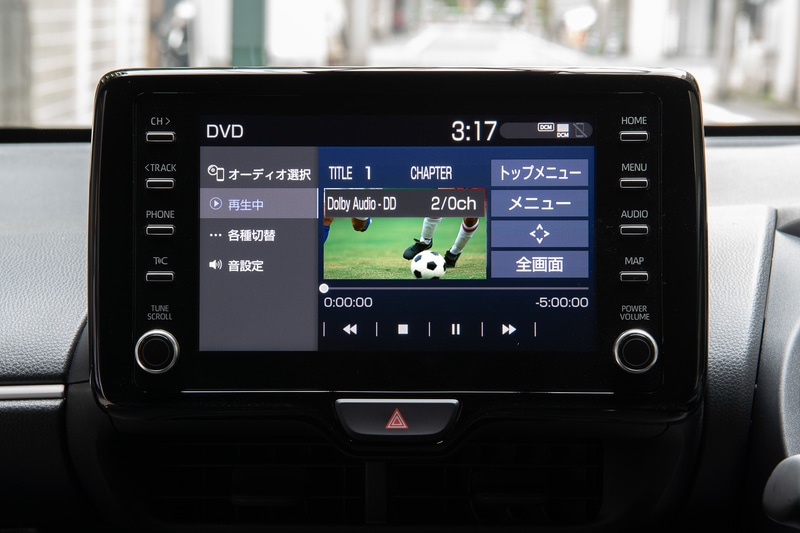 「ディスプレイオーディオ入力キット（VIK72/73）」を使うことでDVDプレーヤーなどの映像を楽しむことができる