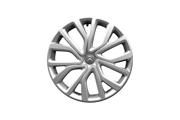 Airbumpへのオレンジアクセントや、17インチアロイホイールなどを装備