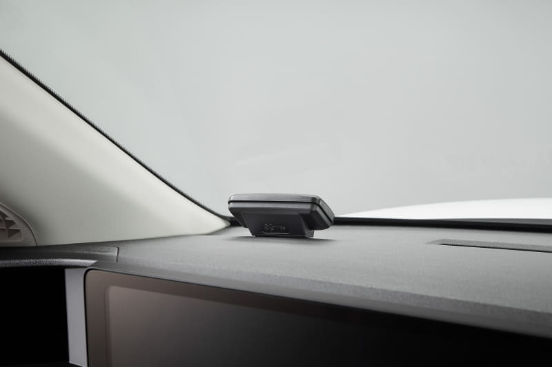 VICS光ビーコンユニット（信号情報活用運転支援システム対応）価格2万7500円　※取り付けアタッチメントは別売1650円