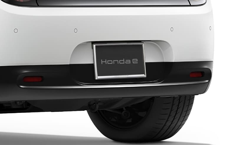 ※リア用スペーサーは別売990円