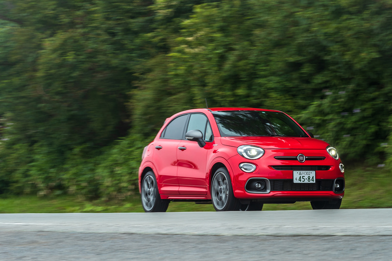 フィアット「500X」の新グレード「スポーツ」に試乗