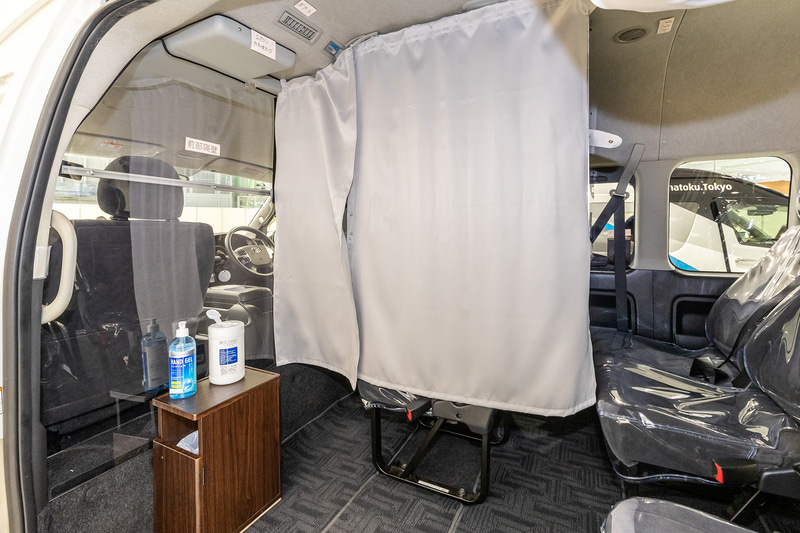 カーテン使用時。各スペースの空気は上から下に抜ける