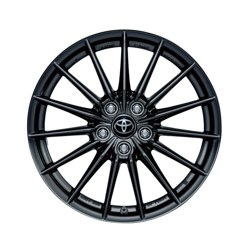 18インチ鋳造アルミホイール（ENKEI製）