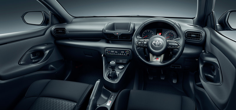 GRヤリス RC インパネ