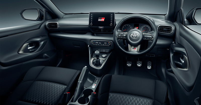 GRヤリス RZ インパネ