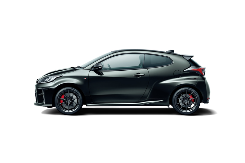 GRヤリス RZ“High Performance”（プレシャスブラックパール）