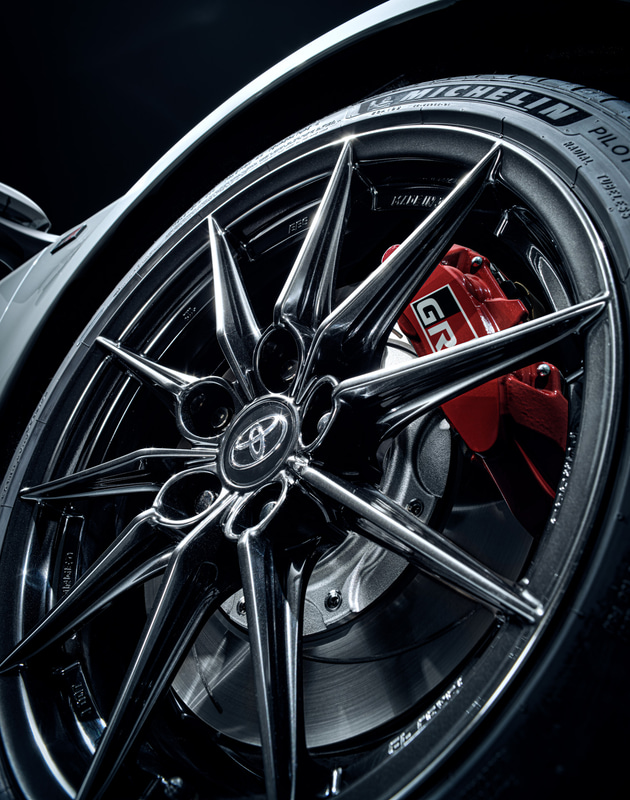 GRヤリス RZ“High Performance”18インチ鍛造アルミホイール（BBS製）