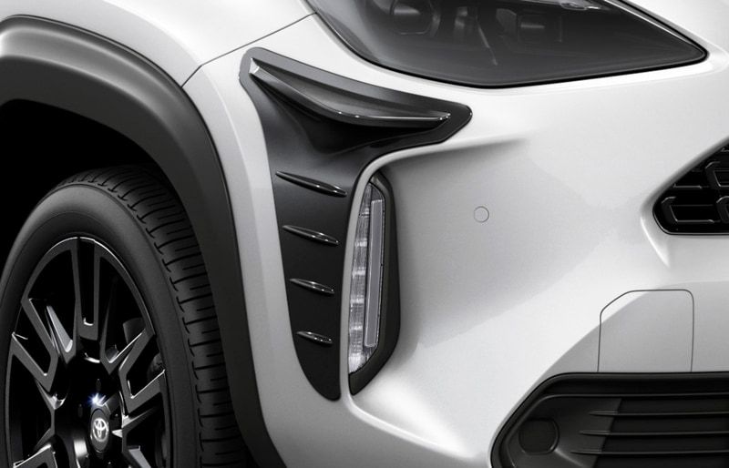 フロントバンパーガーニッシュ：3万3000円