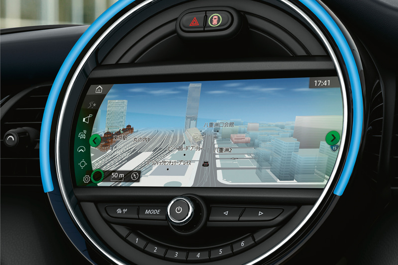 8.8インチ・ワイド・カラー・ディスプレイ