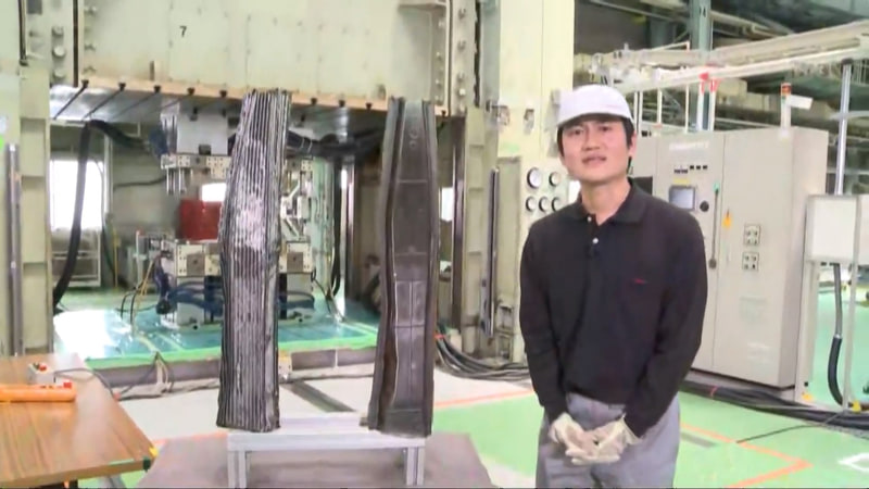 日産テクニカルセンターから成型のデモンストレーション中継も行なわれた